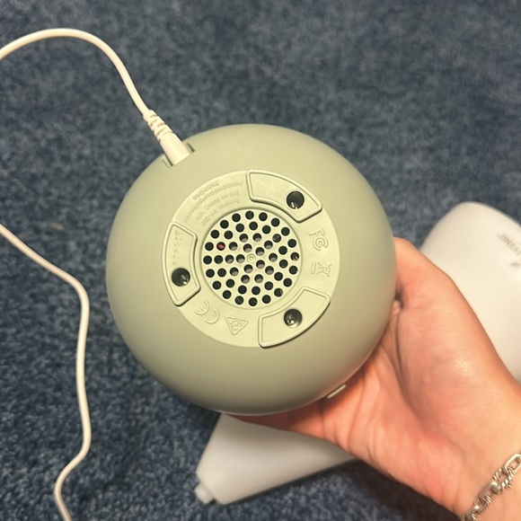 Dewdrop Essential Oil Diffuser by Young Living - Aromatherapy Diffuser - Picture 6 of 7